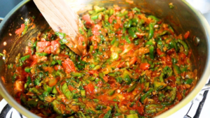 chips masala sauce in the pan