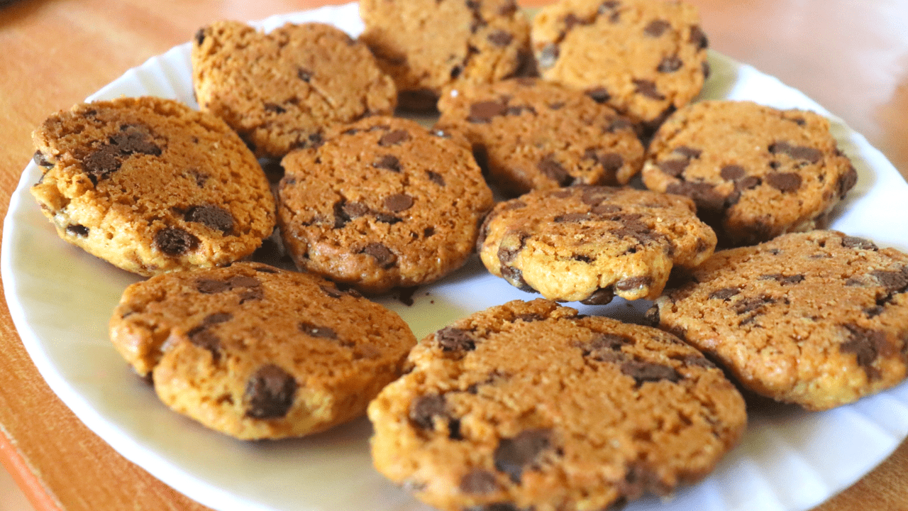 No-Oven Chocolate Chip Cookies | Stovetop Recipe Without Butter -